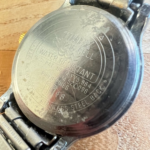 Timex indiglo ladies two tone watch NEW BATTERY - Picture 4 of 6